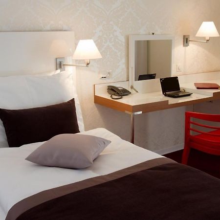 Ea Hotel Tereziansky Dvur Градец-Кралове Экстерьер фото