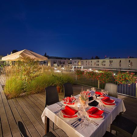 Ea Hotel Tereziansky Dvur Градец-Кралове Экстерьер фото